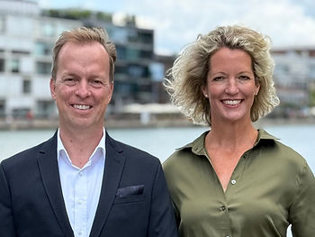 Thomas Rödding und Dagmar Zoder freuen sich auf ihre Zusammenarbeit zum Digitalen Produktpass bei Narravero