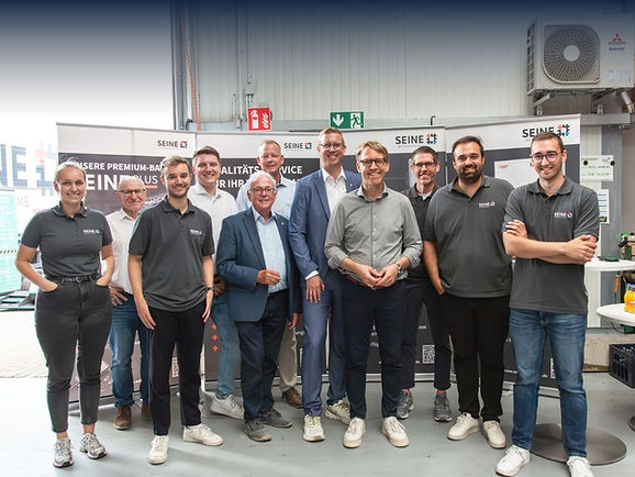 Besuch von MdB Marc Henrichmann & Co. bei SEINE Batteriesysteme – Gespräche über Innovation, Services und den Batteriepass als Brücke zwischen Technik und Dialog.